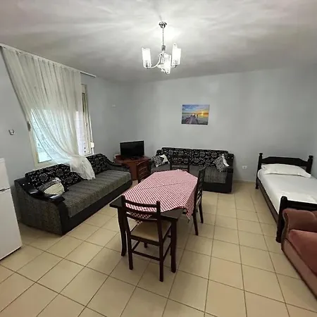 Rezidenca Hasanaj 33 Apartamento *